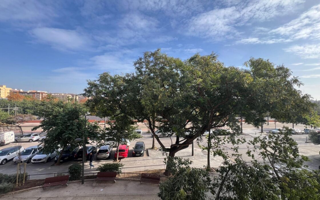 Апартаменти у Валенсії 81 кв.м з балконом в Marxalenes