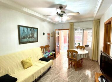 Апартаменты в Торревьехе 85 кв.м с террасой у моря