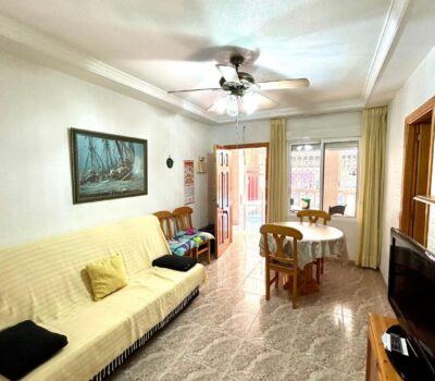 Апартаменти в Торрев’єсі 85 кв.м з терасою біля моря