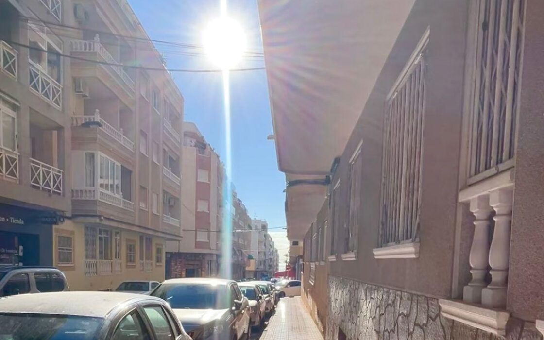 Апартаменты в Торревьехе 85 кв.м с террасой у моря