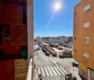 Апартамент в Торревьехе 68 кв.м с террасой у моря