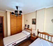 Апартамент в Торревьехе 68 кв.м с террасой у моря