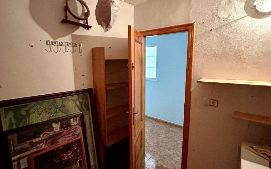 Апартамент в Торревьехе 68 кв.м с террасой у моря