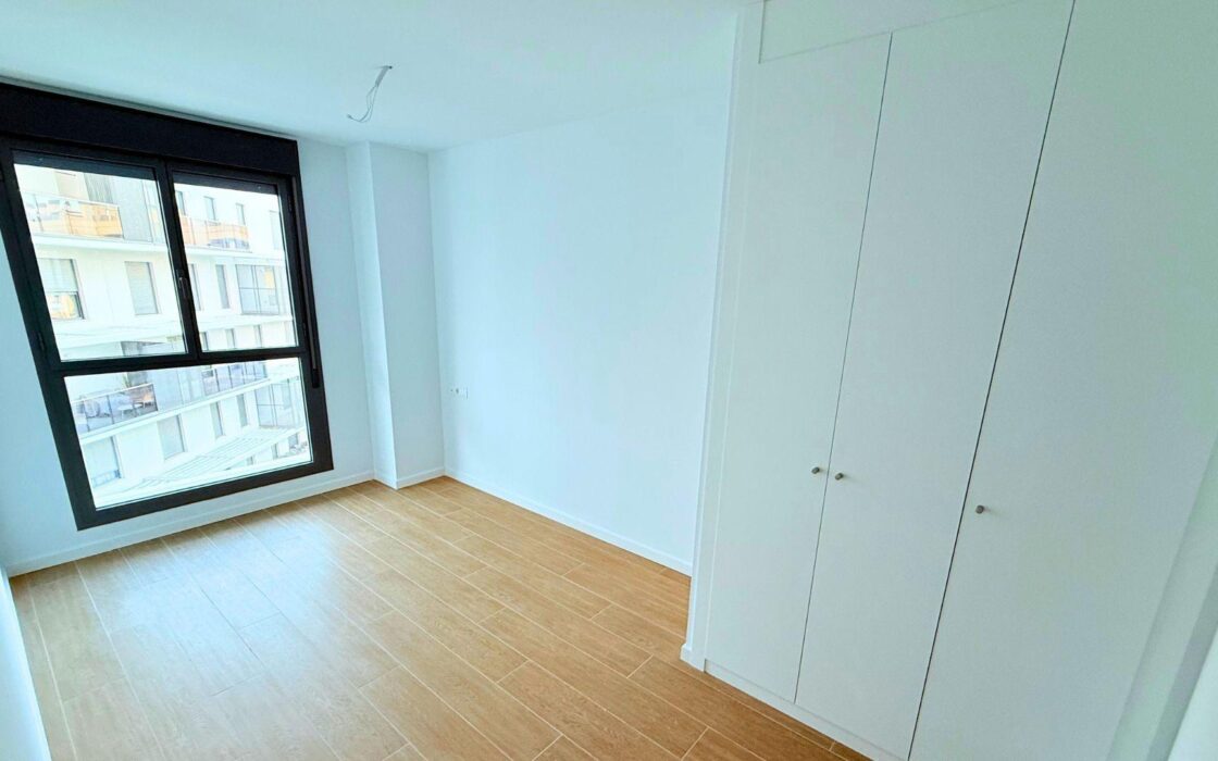 Сучасна квартира в Дении 81 кв.м з терасою біля моря