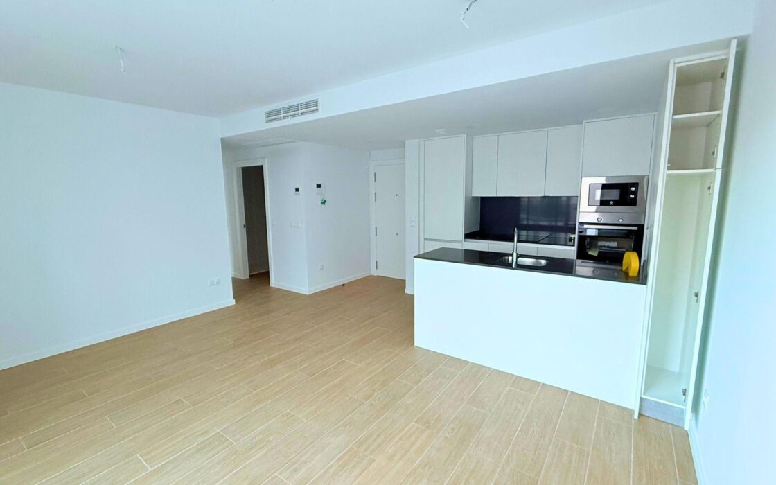 Сучасна квартира в Дении 81 кв.м з терасою біля моря