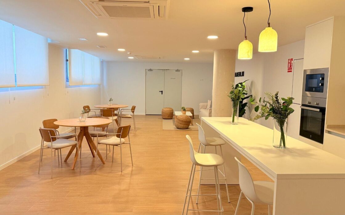 Сучасна квартира в Дении 81 кв.м з терасою біля моря