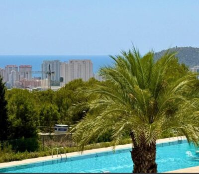 Нова квартира біля моря у Фінестраті з терасою та басейном