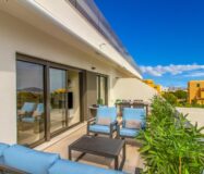 Нова квартира біля моря у Фінестраті з терасою та басейном