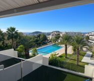 Нова квартира біля моря у Фінестраті з терасою та басейном