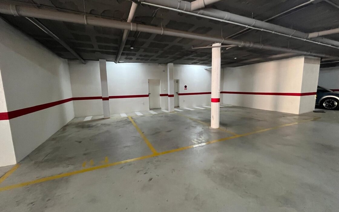 Нова квартира біля моря у Фінестраті з терасою та басейном