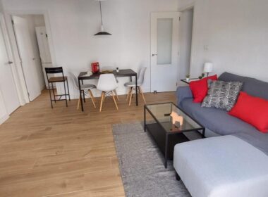 Апартаменты в Аликанте 96 кв.м с балконом и 3 спальнями