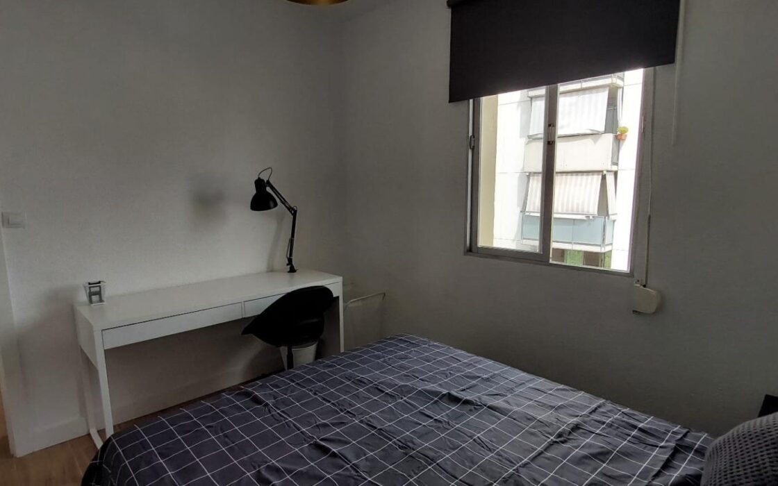 Апартаменты в Аликанте 96 кв.м с балконом и 3 спальнями