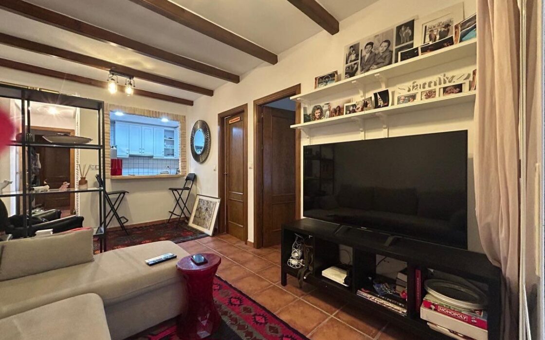 Апартаменты в Торревьехе 62 кв.м с террасой у моря