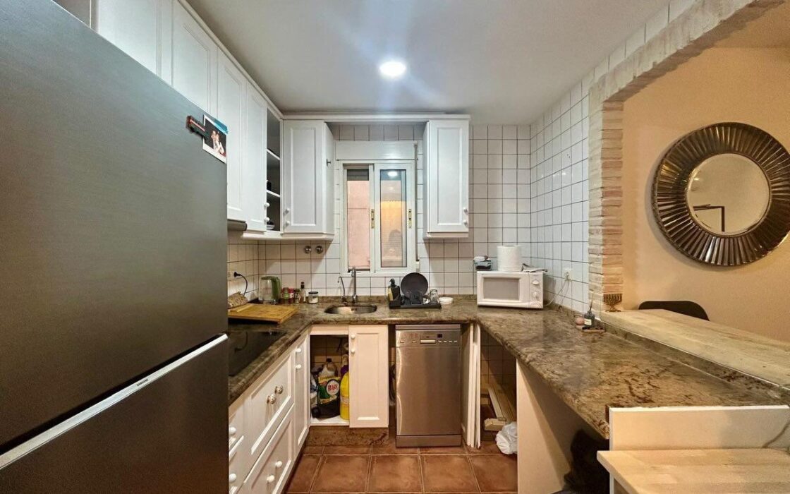 Апартаменты в Торревьехе 62 кв.м с террасой у моря