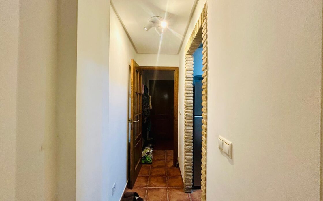 Апартаменты в Торревьехе 62 кв.м с террасой у моря