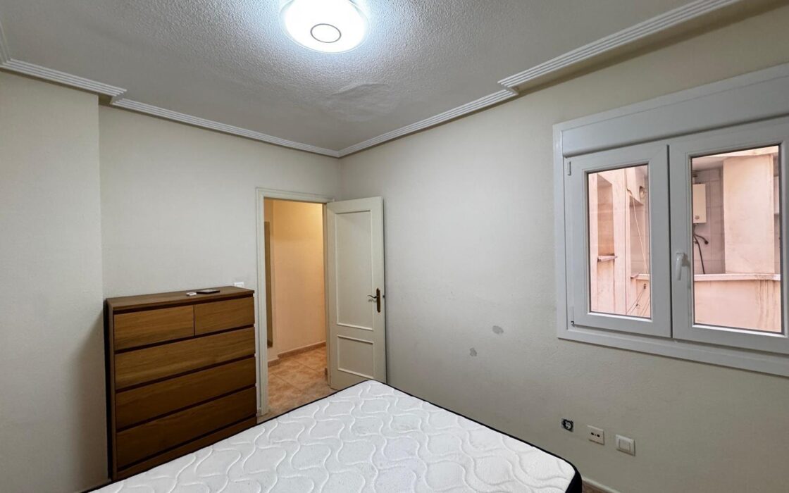 Апартаменты 70 кв.м в Торревьехе с бассейном у пляжа