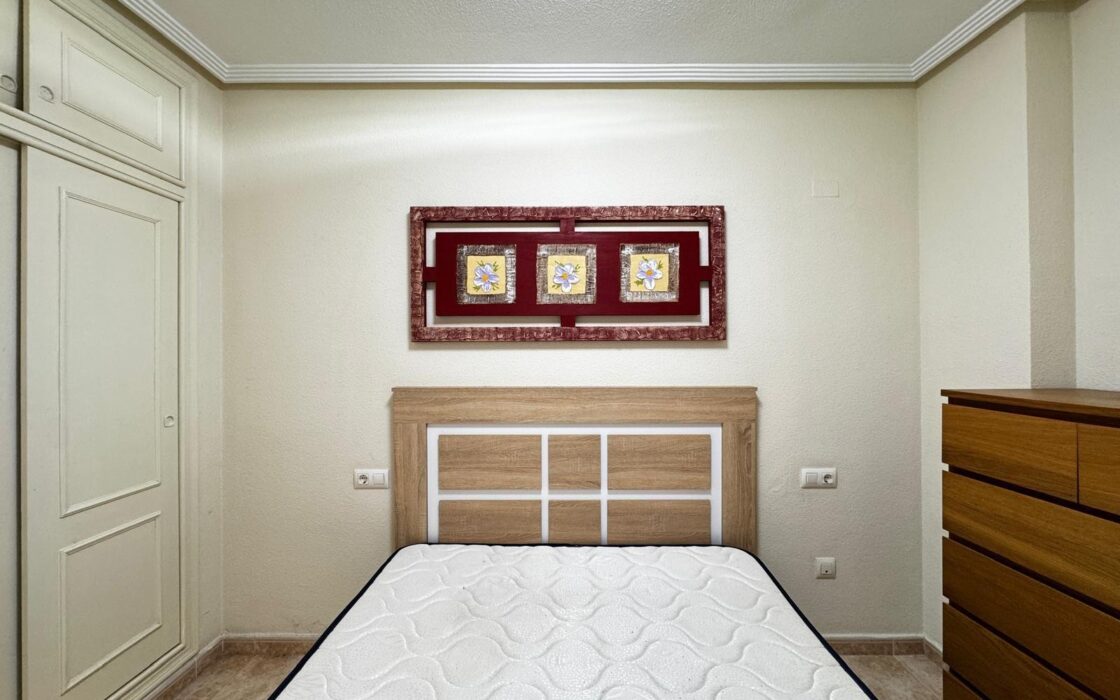 Апартаменты 70 кв.м в Торревьехе с бассейном у пляжа