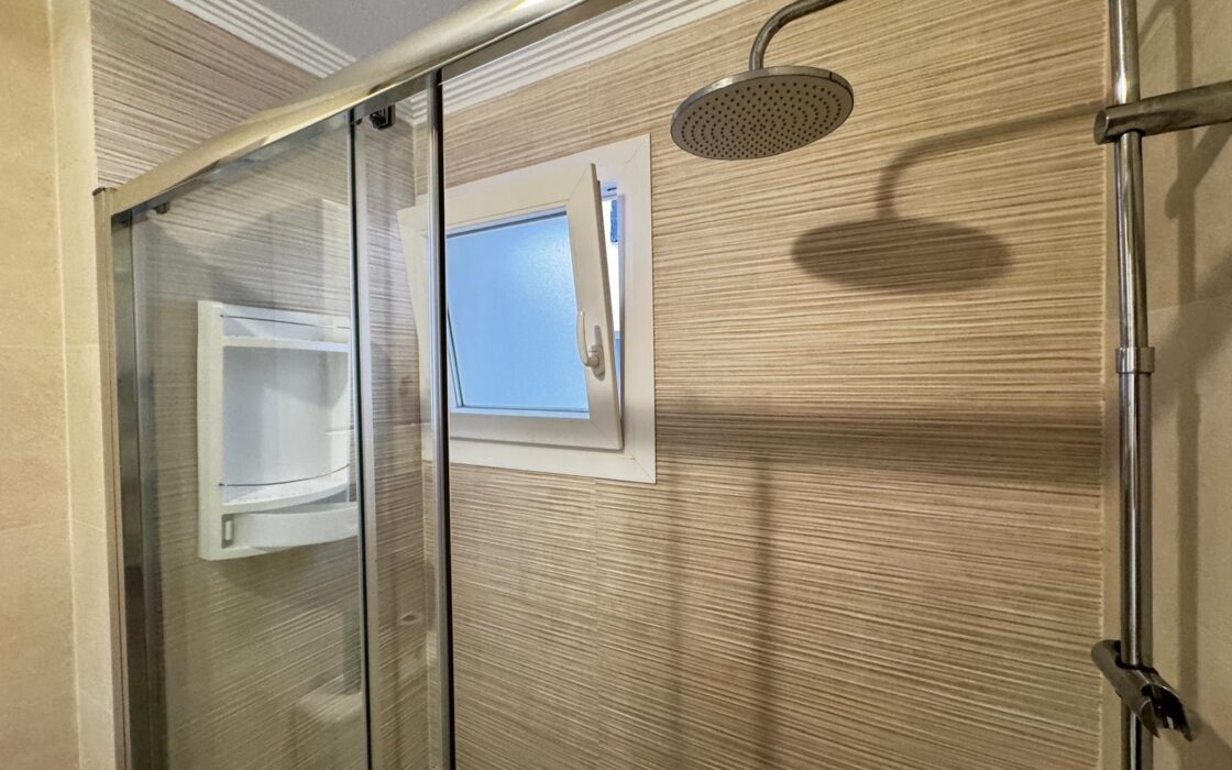 Апартаменты 70 кв.м в Торревьехе с бассейном у пляжа