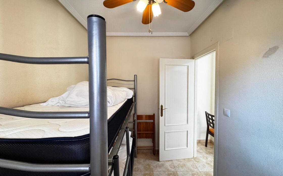 Апартаменты 70 кв.м в Торревьехе с бассейном у пляжа