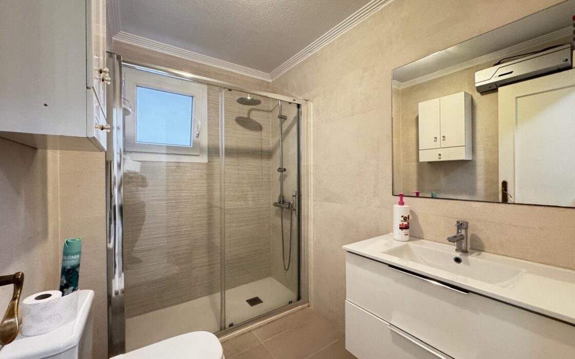 Апартаменты 70 кв.м в Торревьехе с бассейном у пляжа