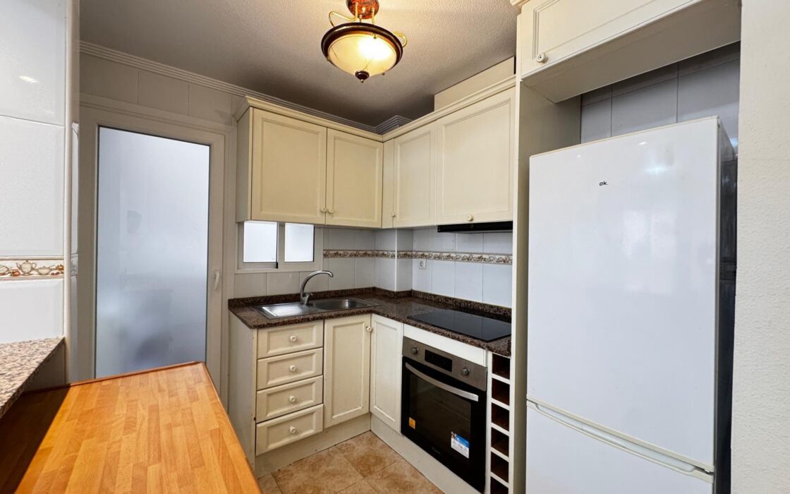 Апартаменты 70 кв.м в Торревьехе с бассейном у пляжа