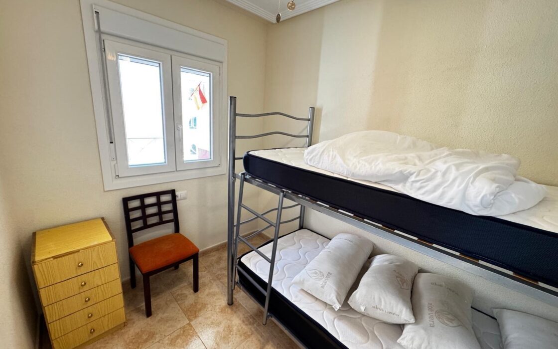 Апартаменты 70 кв.м в Торревьехе с бассейном у пляжа