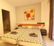 Трикімнатні апартаменти в Ориуэла Коста з терасою біля моря