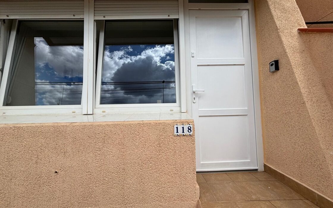 1-комнатная квартира в Торревьехе 300 м от пляжа с лицензией