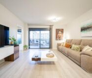 Апартаменты 97 кв.м с террасой в Аликанте у моря