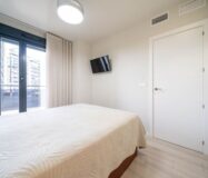 Апартаменты 97 кв.м с террасой в Аликанте у моря