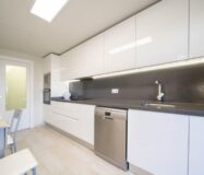 Апартаменты 97 кв.м с террасой в Аликанте у моря