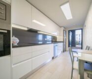 Апартаменты 97 кв.м с террасой в Аликанте у моря