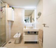 Апартаменты 97 кв.м с террасой в Аликанте у моря