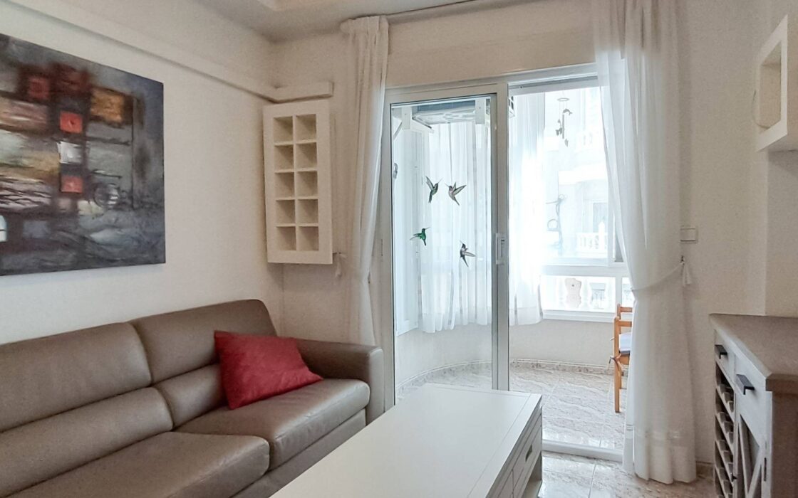 Апартаменты 67 кв.м в Торревьехе 550 м от моря с террасой