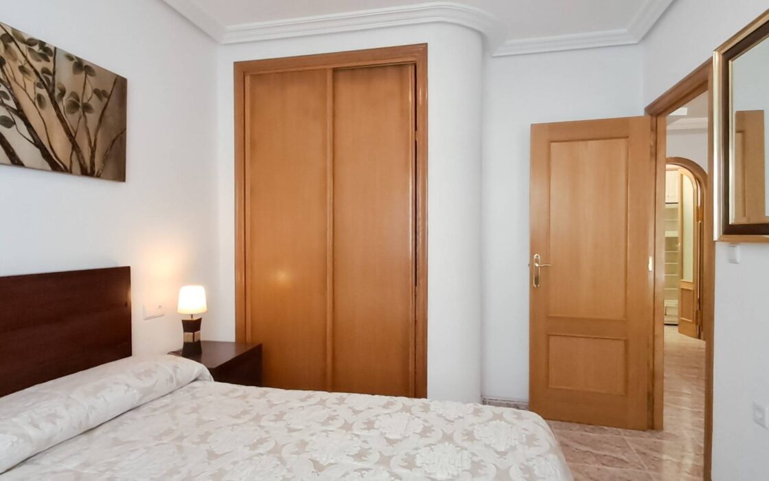 Апартаменты 67 кв.м в Торревьехе 550 м от моря с террасой