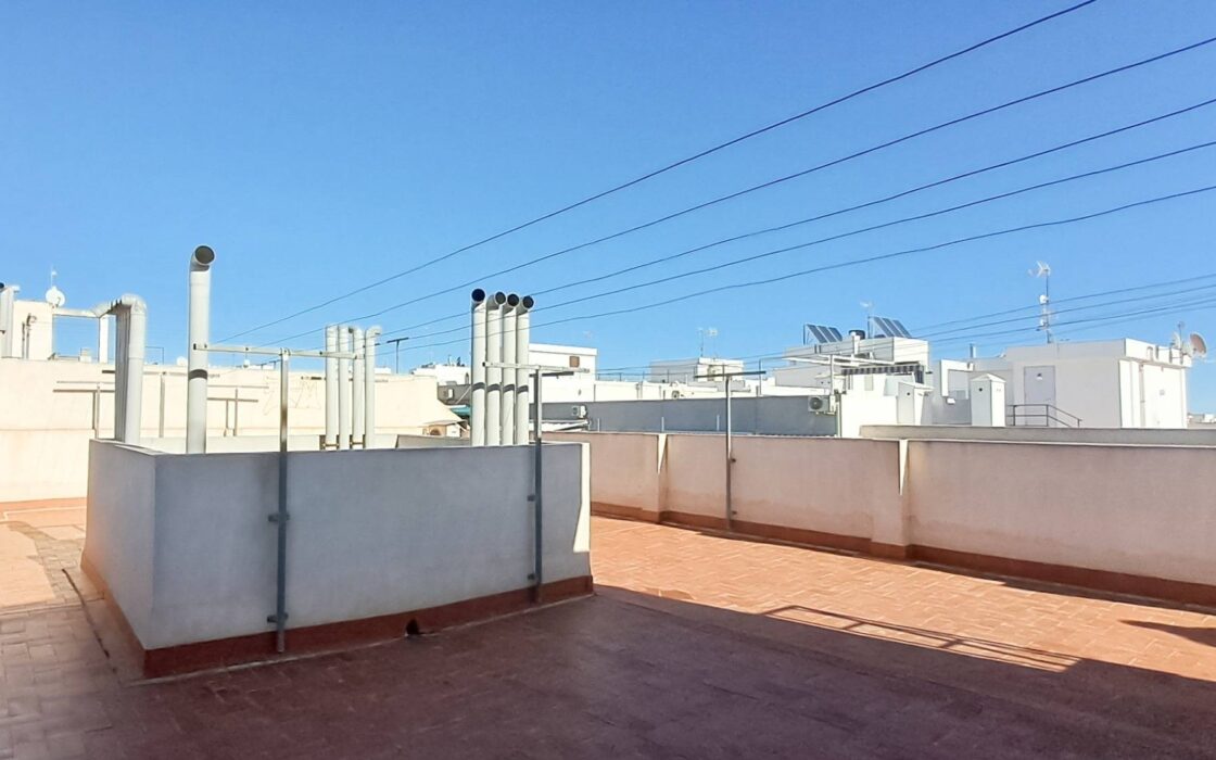 Апартаменты 67 кв.м в Торревьехе 550 м от моря с террасой