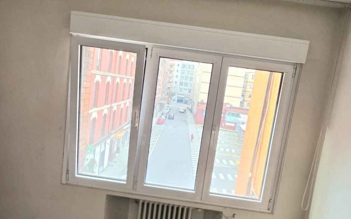 Апартаменты в Хихоне 107 кв.м с лифтом и 4 комнатами