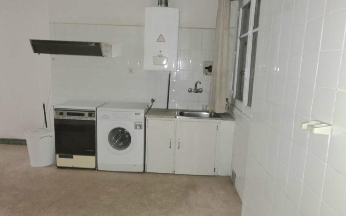 Апартаменты в Хихоне 107 кв.м с лифтом и 4 комнатами