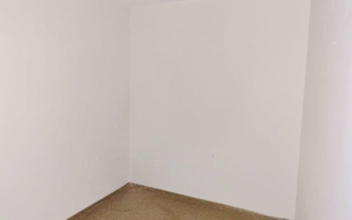 Апартаменты в Хихоне 107 кв.м с лифтом и 4 комнатами