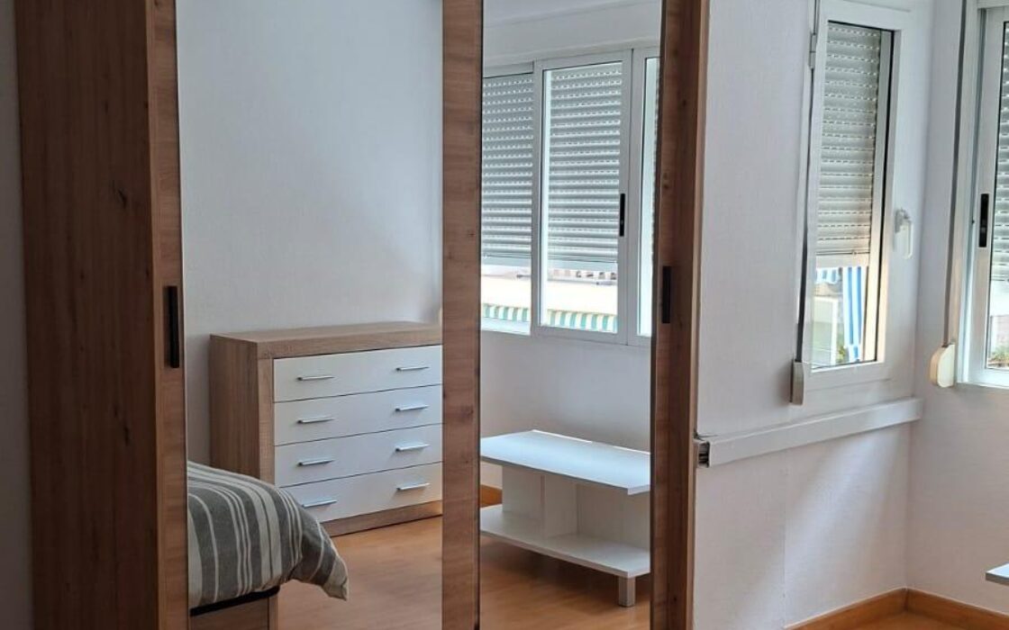 Апартаменты в Аликанте 70 кв.м с террасой у моря