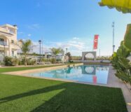 Апартаменти 81 кв.м в Рохалес з балконом та басейном