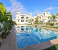 Апартаменти 81 кв.м в Рохалес з балконом та басейном