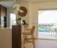 Апартаменти 81 кв.м в Рохалес з балконом та басейном