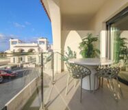 Апартаменти 81 кв.м в Рохалес з балконом та басейном