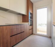 Апартаменти 81 кв.м в Рохалес з балконом та басейном