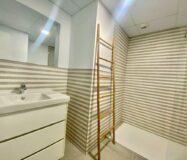 Апартаменти 121 кв.м в Аликанте з терасою та басейном