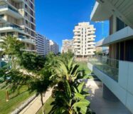 Апартаменти 121 кв.м в Аликанте з терасою та басейном