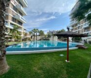 Апартаменти 121 кв.м в Аликанте з терасою та басейном