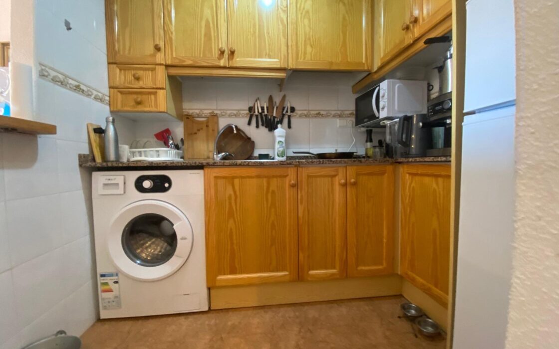 Просторная квартира в Торревьехе 75 кв.м с террасой у моря