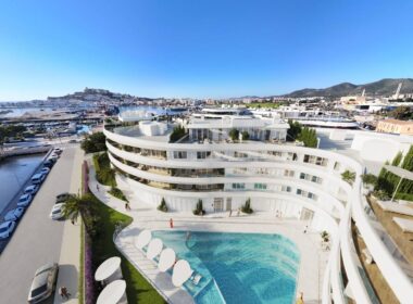 Просторные апартаменты с видом на море в Eivissa 109 кв.м